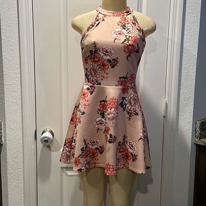 Short dress size S